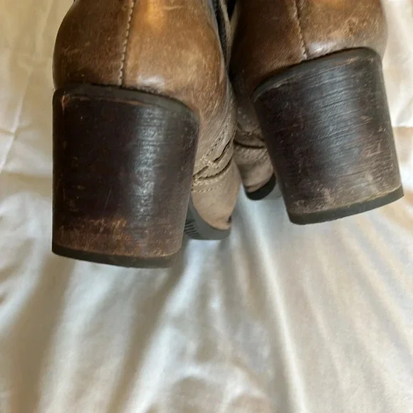 Bussola Women Woodville
Tall Boots with Metal  Ring Detail Size Euro 39/9 - Picture 14 of 16